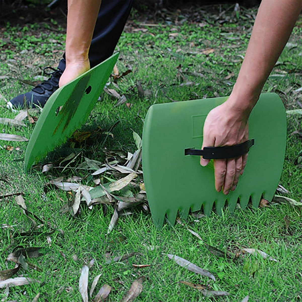 Outdoor Leaf Grabber Garden Rake